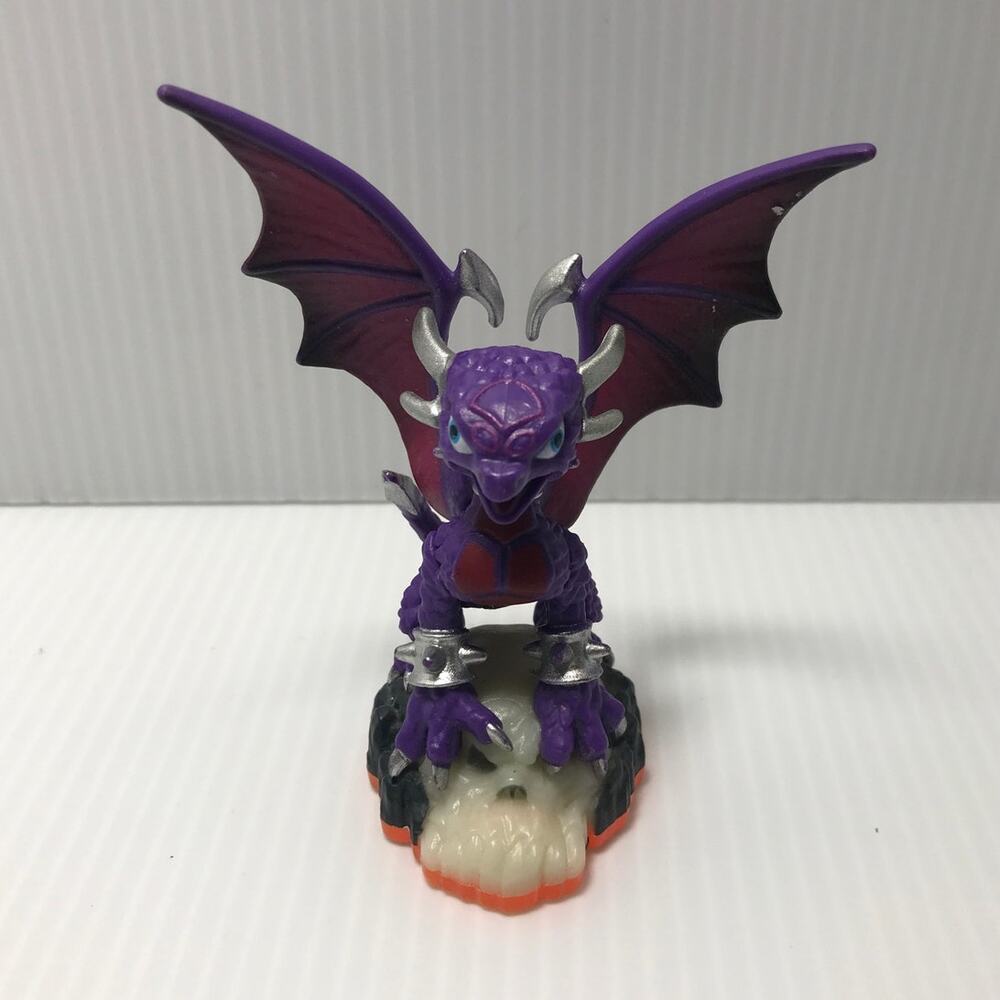 2012 Activision Skylanders Giants Cynder Series 2